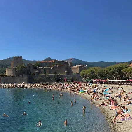 Charming Mobile In Argels-sur-mer With Stunning Views بيت للعطل