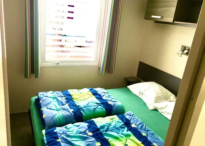 Дом отдыха Charming Mobile In Argels-sur-mer With Stunning Views