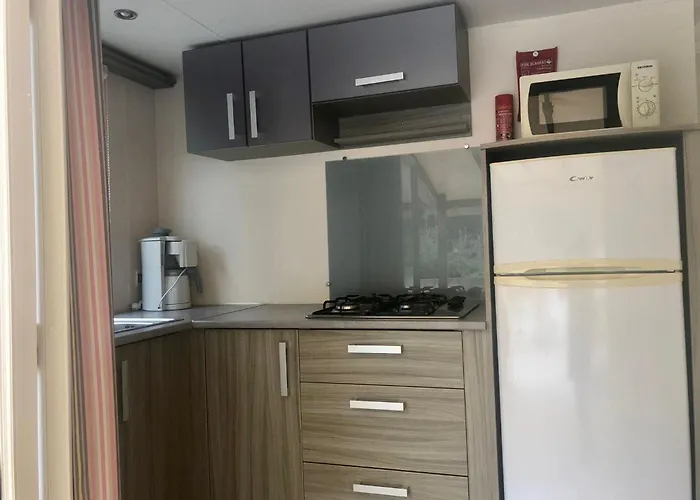 Дом отдыха Charming Mobile In Argels-sur-mer With Stunning Views Аржель-сюр-Мер